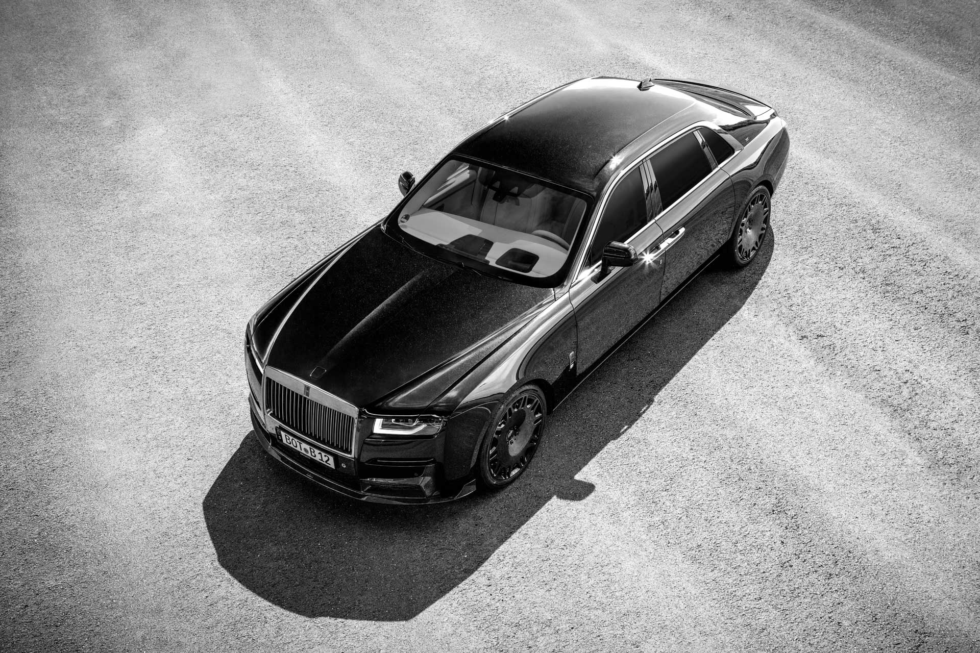 BRABUS 700 - ELEGANT. LUXURIOUS. UNCOMPROMISING.